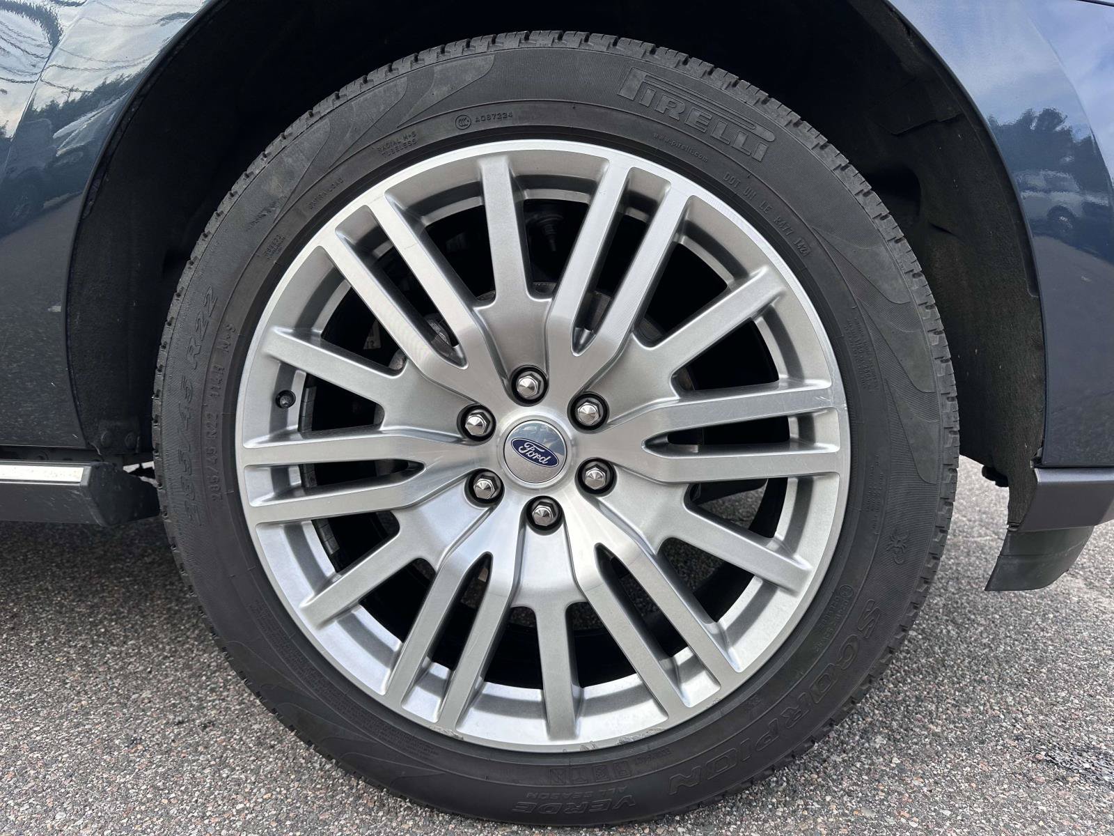 Certified 2024 Ford Expedition Limited AWD/4WD image 7
