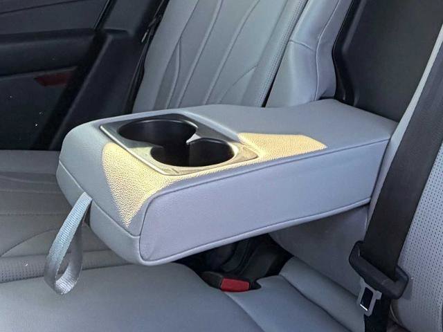 Certified 2025 Ford Escape Platinum w/ Premium Technology Package image 21