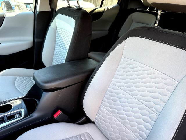 Used 2020 Chevrolet Equinox LS w/ LS Convenience Package FWD image 11