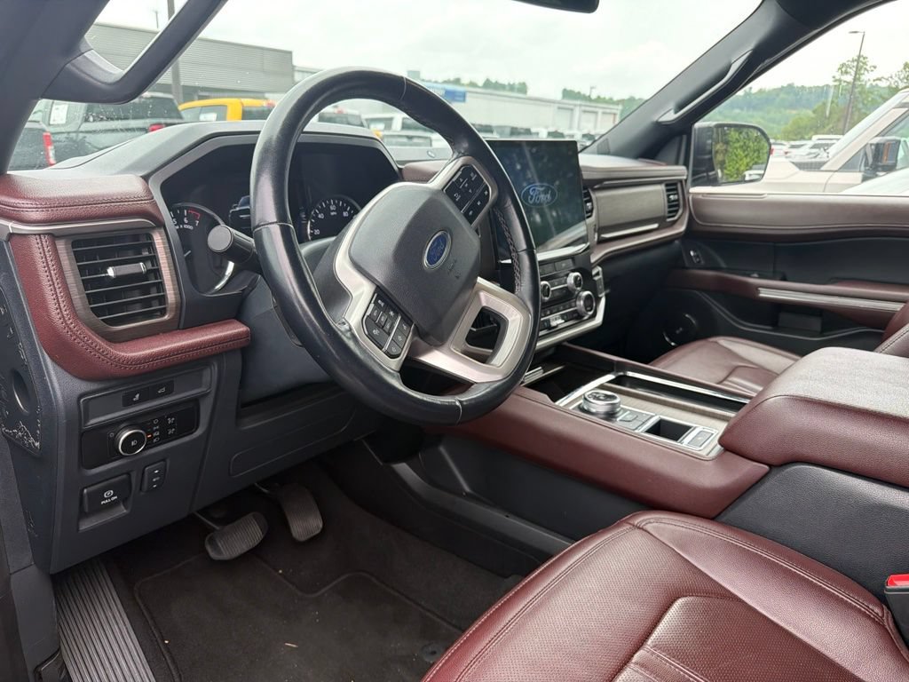 Certified 2024 Ford Expedition Limited RWD image 5