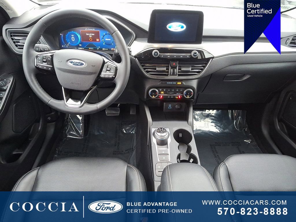 Certified 2022 Ford Escape Titanium image 11