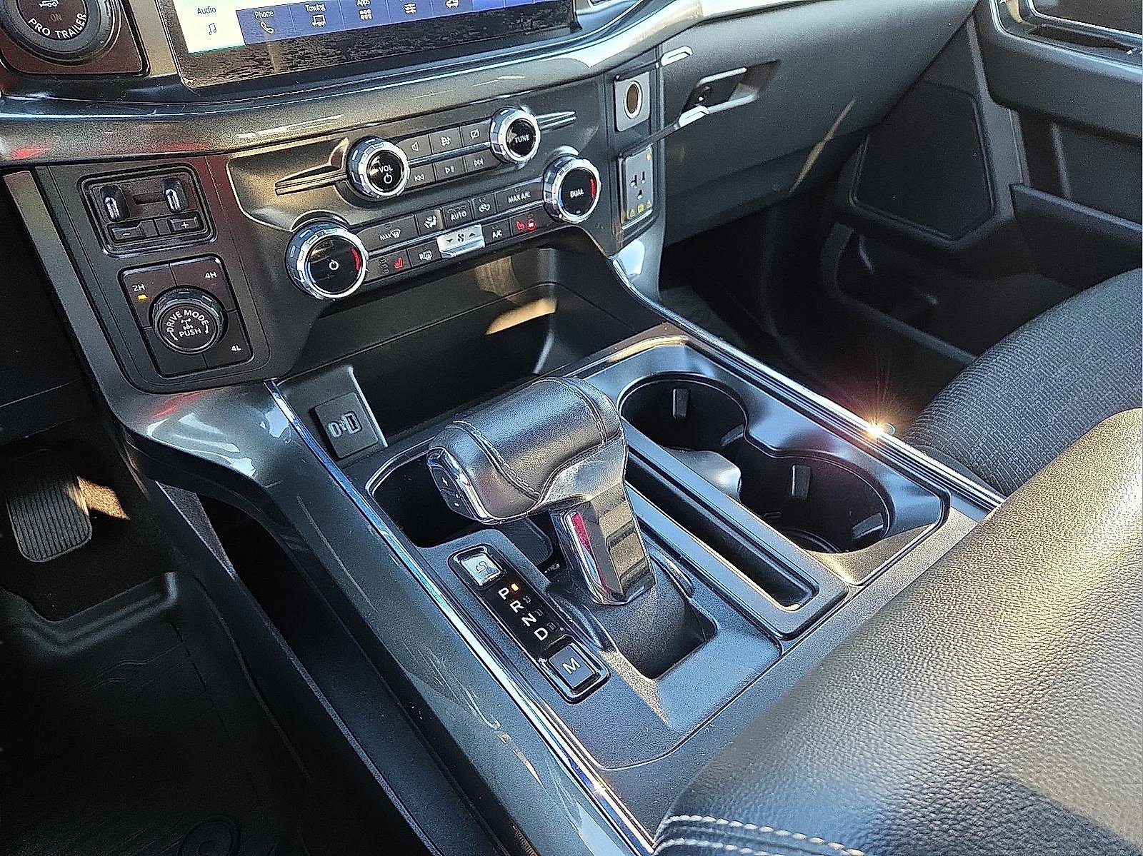 Certified 2022 Ford F150 XLT w/ Equipment Group 302A High image 25