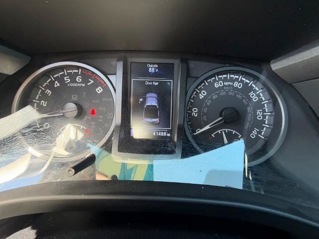 Used 2022 Toyota Tacoma TRD Off-Road w/ TRD Premium Off Road Package AWD/4WD image 17
