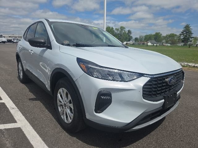 Certified 2025 Ford Escape Active AWD/4WD image 1