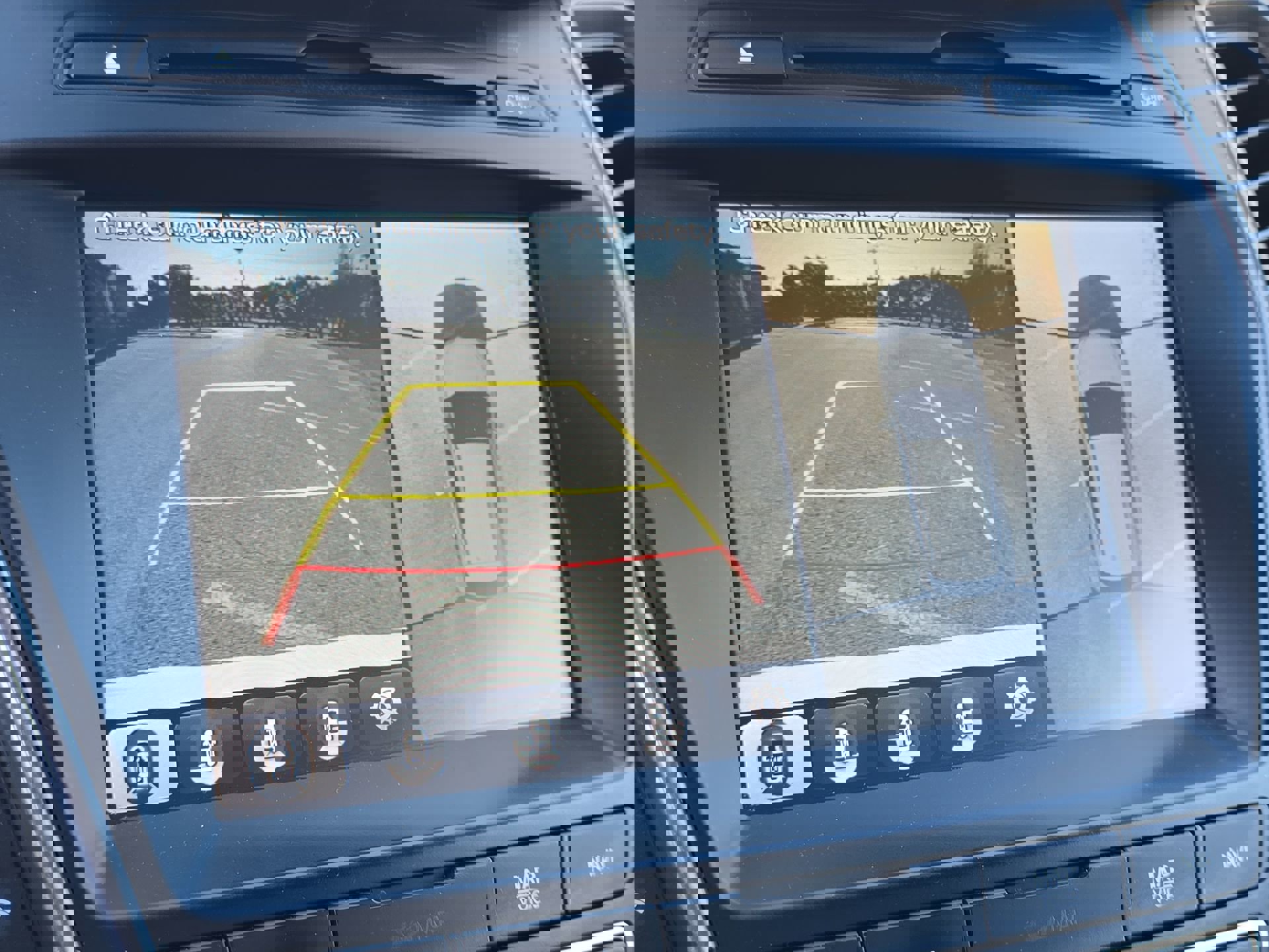 Used 2018 Hyundai Santa Fe Sport image 18