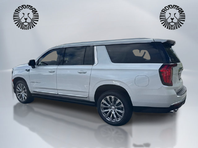 Used 2023 GMC Yukon XL Denali AWD/4WD image 9