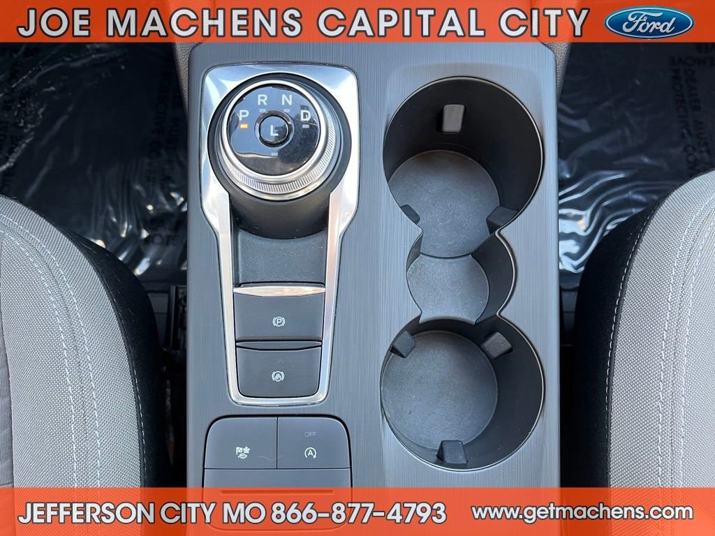 Certified 2022 Ford Escape SE w/ SE Sport Appearance Package image 16