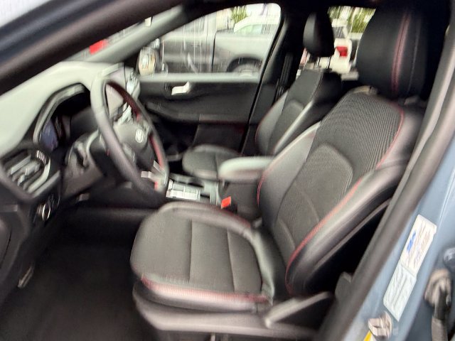 Certified 2024 Ford Escape ST-Line w/ Tech Pack #1 AWD/4WD image 6