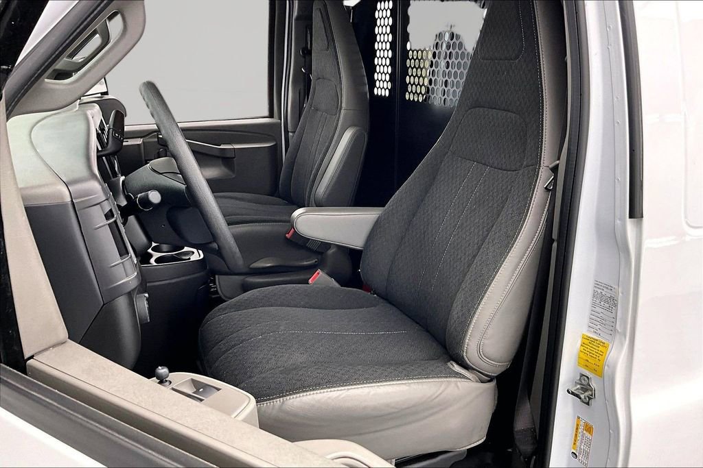Used 2024 Chevrolet Express 2500 w/ Driver Convenience Package RWD image 24
