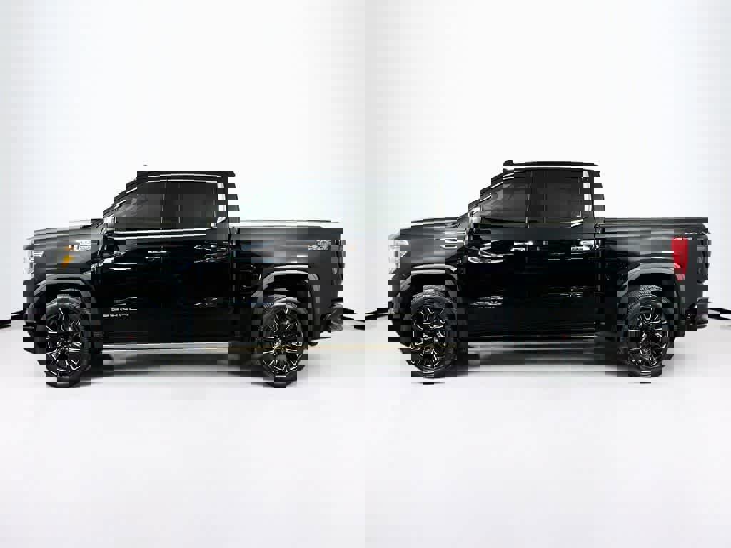 Used 2022 GMC Sierra 1500 Denali w/ Denali Premium Package image 2