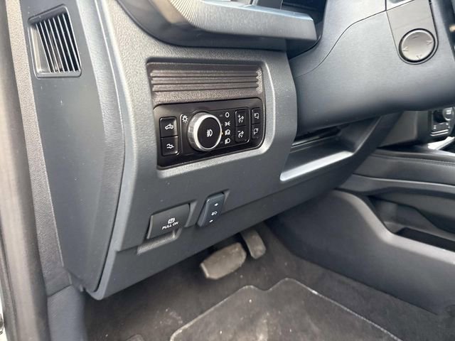 Certified 2025 Ford F250 Platinum w/ FX4 Off-Road Package image 25