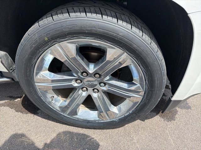 Used 2020 GMC Yukon Denali w/ Open Road Package AWD/4WD image 4