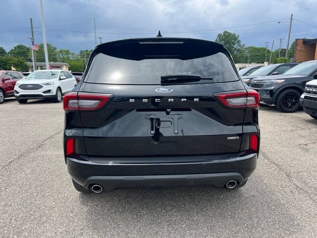 Certified 2023 Ford Escape ST-Line Select AWD/4WD image 5