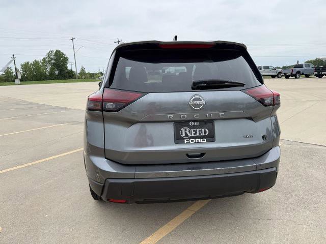 Used 2024 Nissan Rogue S AWD/4WD image 8