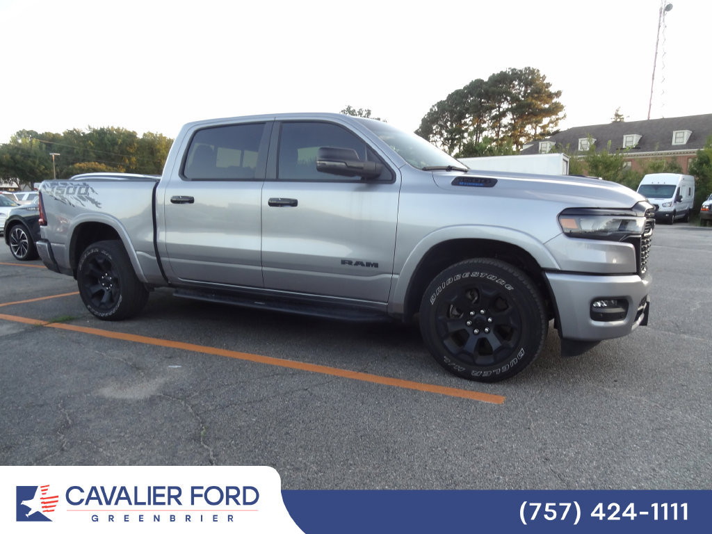 Used 2025 RAM 1500 Big Horn AWD/4WD image 3