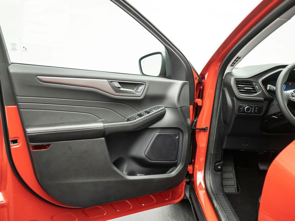 Certified 2024 Ford Escape Active image 36