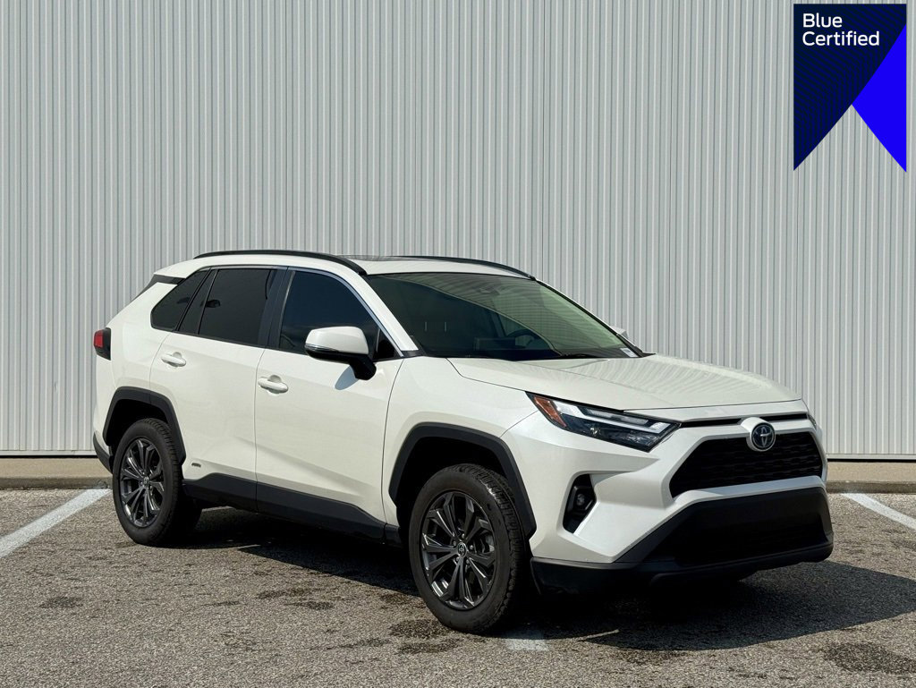 Used 2022 Toyota RAV4 XLE Premium image 1