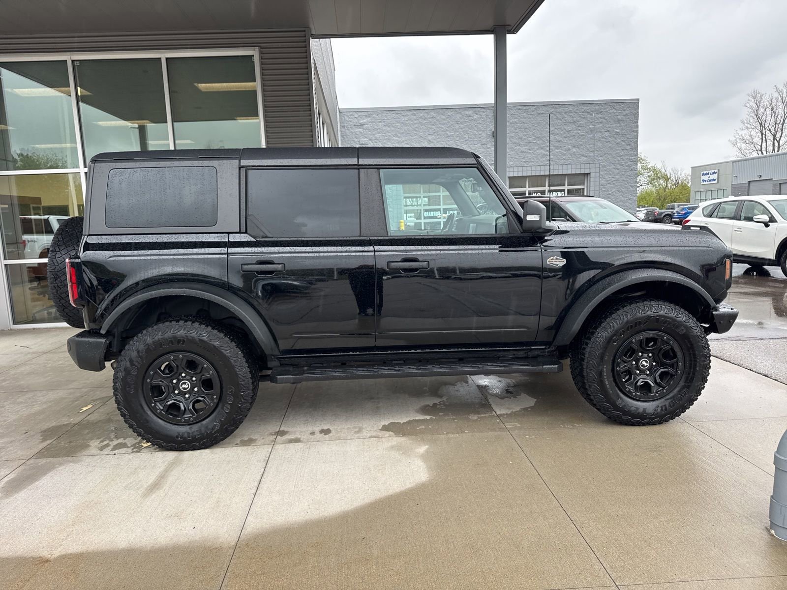 Certified 2023 Ford Bronco Wildtrak AWD/4WD image 9