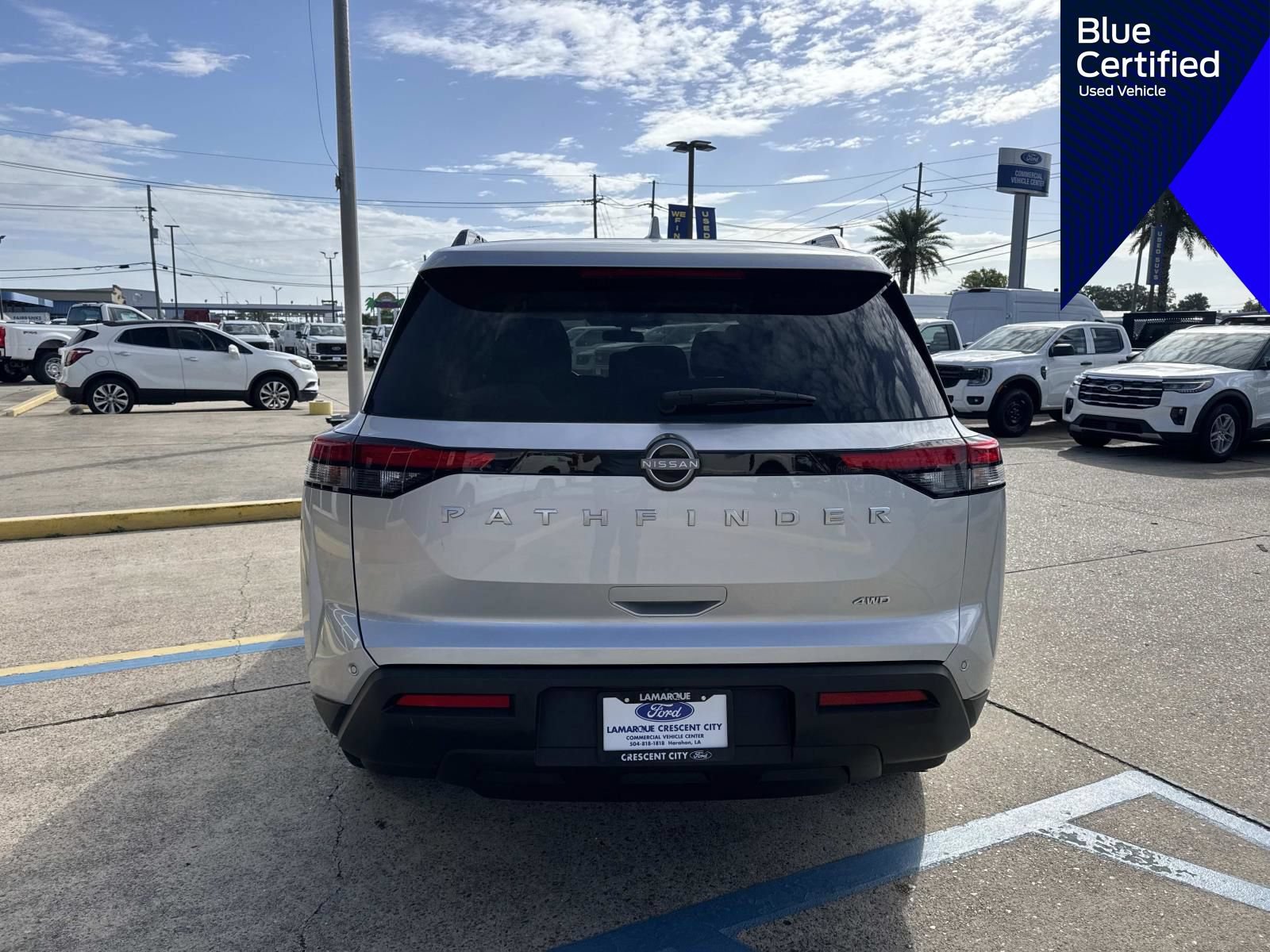 Used 2025 Nissan Pathfinder SV AWD/4WD image 9