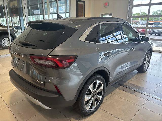Certified 2023 Ford Escape Platinum AWD/4WD image 3