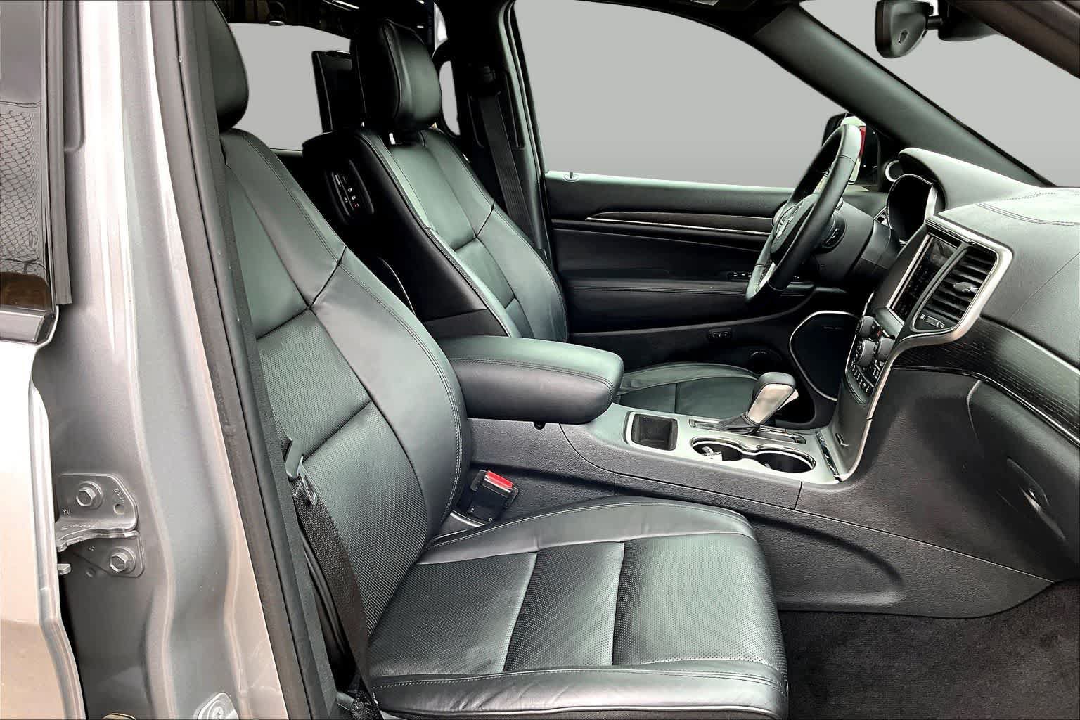 Used 2018 Jeep Grand Cherokee High Altitude RWD image 9