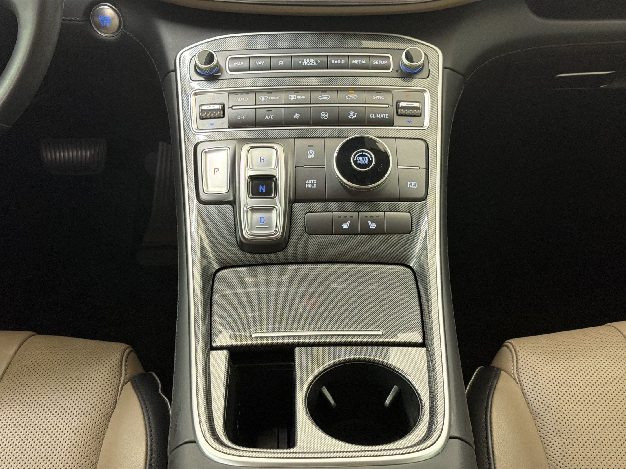 Used 2021 Hyundai Santa Fe SEL w/ Convenience + Premium Package FWD image 18
