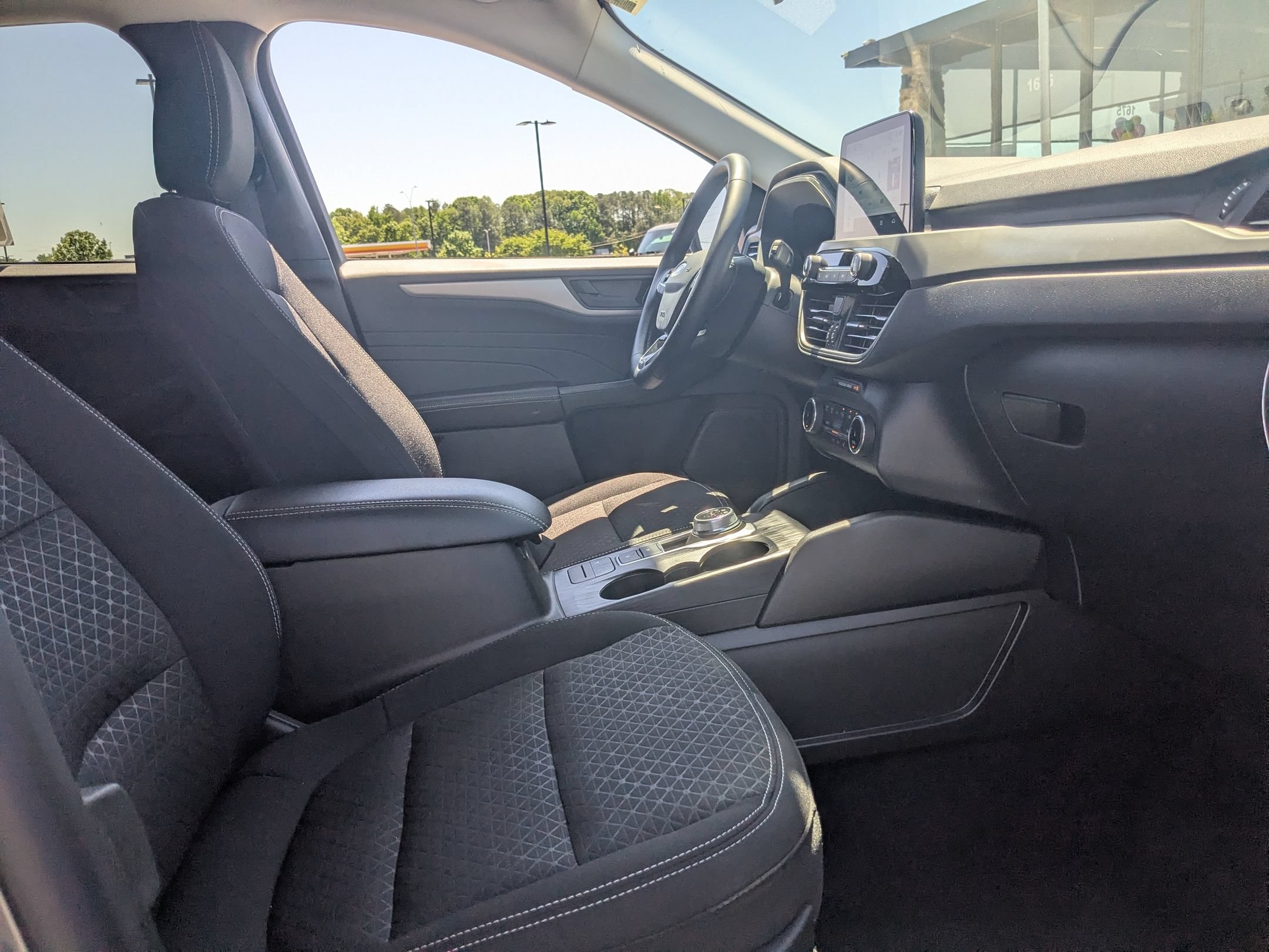 Certified 2025 Ford Escape Active w/ Cold Weather Package AWD/4WD image 33
