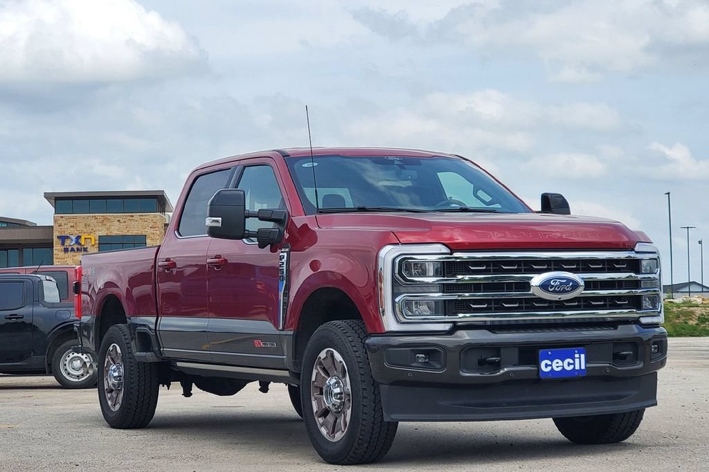 Certified 2025 Ford F250 King Ranch AWD/4WD image 26