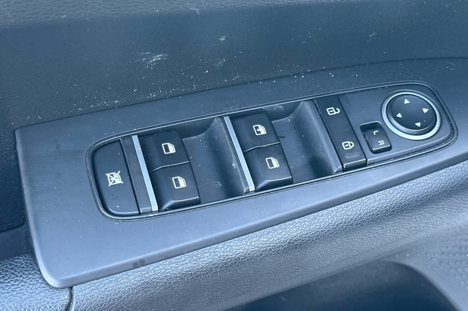 Used 2023 Kia Forte LXS FWD image 14