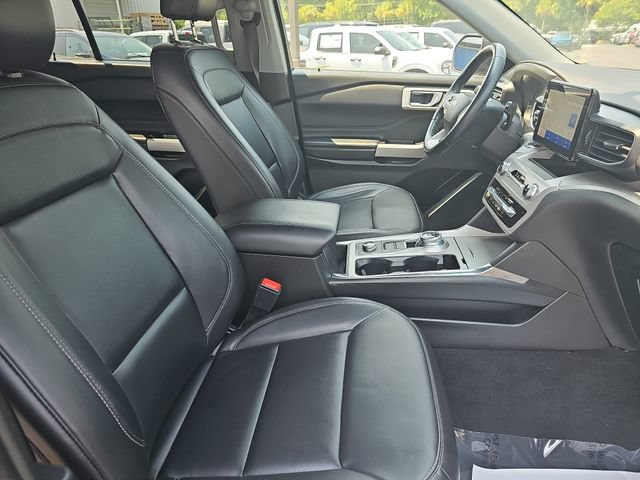 Certified 2023 Ford Explorer XLT w/ Equipment Group 202A AWD/4WD image 12