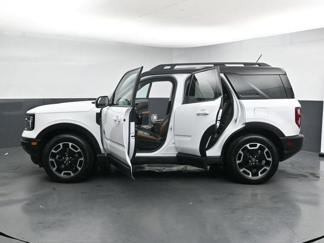 Certified 2022 Ford Bronco Sport Outer Banks w/ Tech Package AWD/4WD image 32