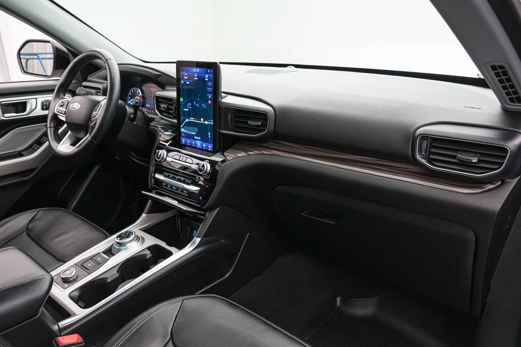 Certified 2023 Ford Explorer Limited w/ Hybrid Equipment Group 310A image 25