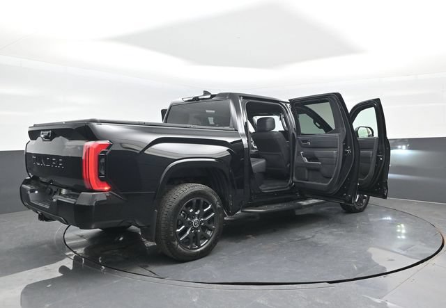 Used 2024 Toyota Tundra Platinum AWD/4WD image 29