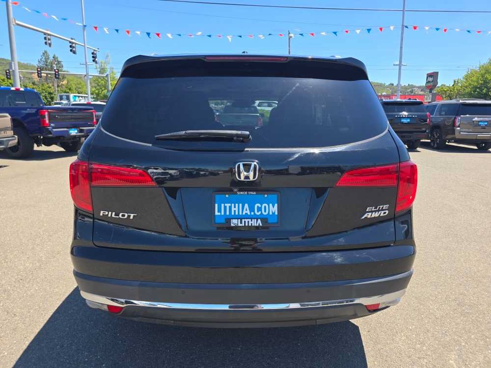 Used 2017 Honda Pilot Elite image 4