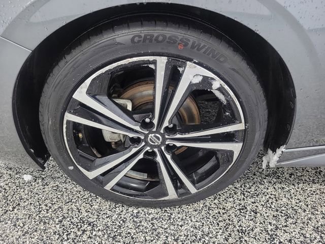 Used 2022 Nissan Sentra SR w/ SR Premium Package image 5