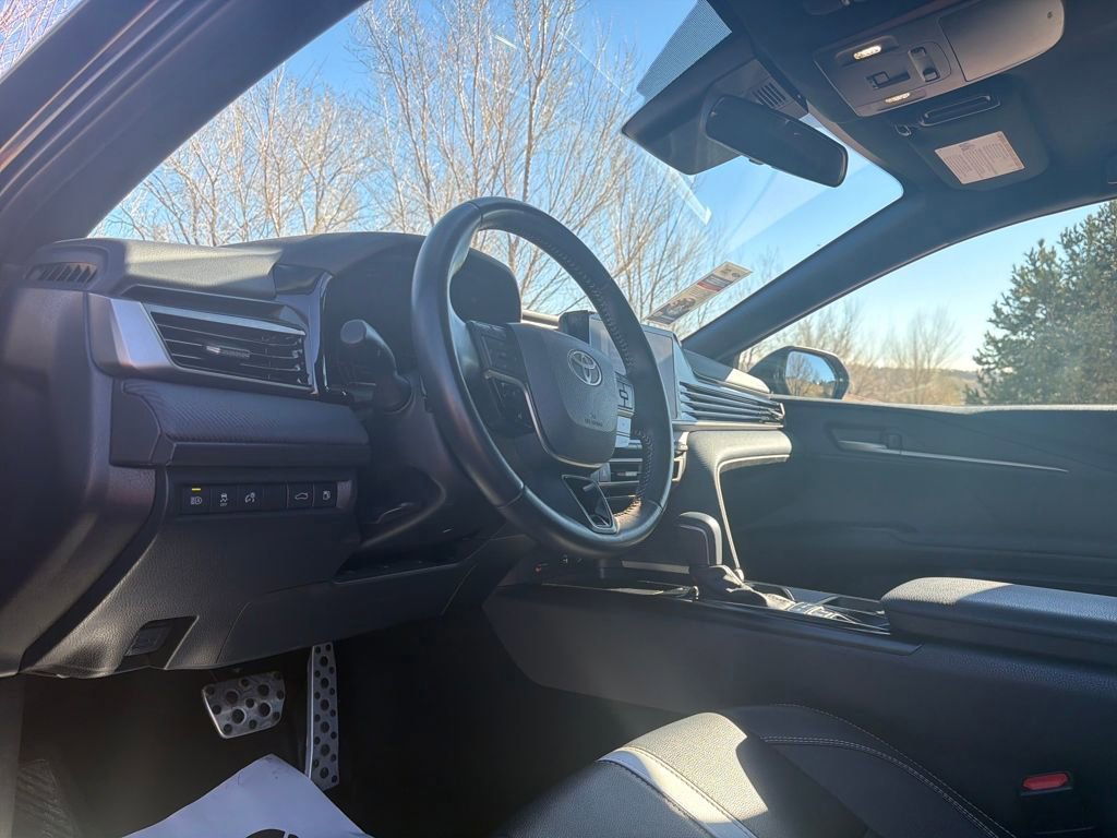 Used 2025 Toyota Camry SE FWD image 12