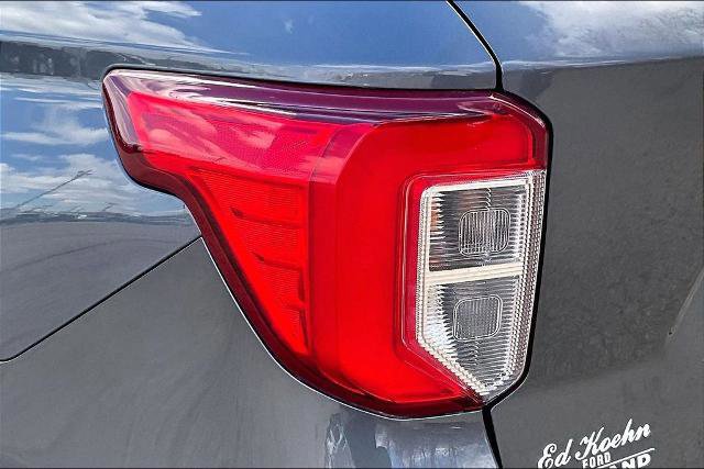 Certified 2023 Ford Explorer XLT image 28
