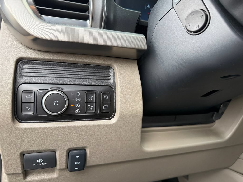 Certified 2025 Ford F350 Platinum w/ Platinum Plus Package AWD/4WD image 15