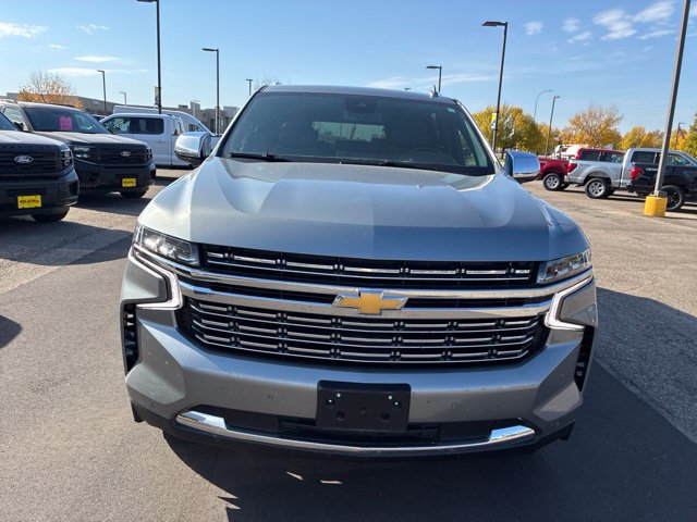 Used 2023 Chevrolet Suburban Premier AWD/4WD image 2