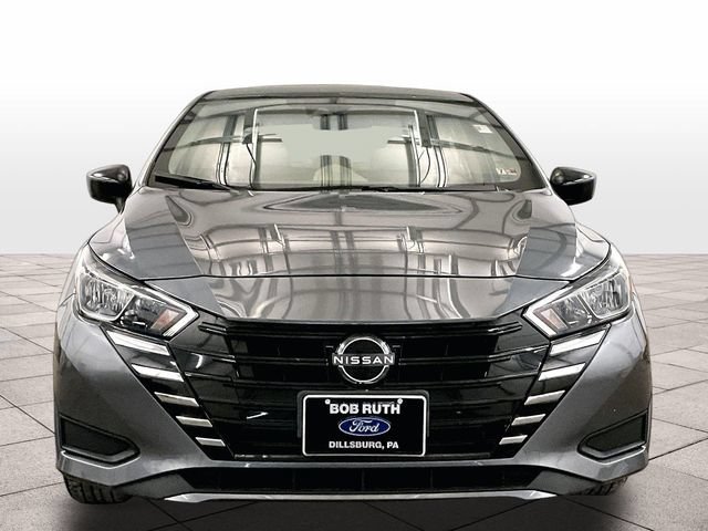 Used 2023 Nissan Versa S FWD image 3