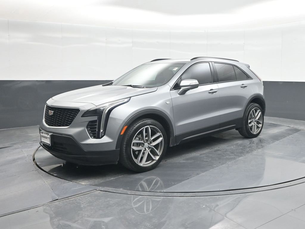 Used 2023 Cadillac XT4 Sport image 2