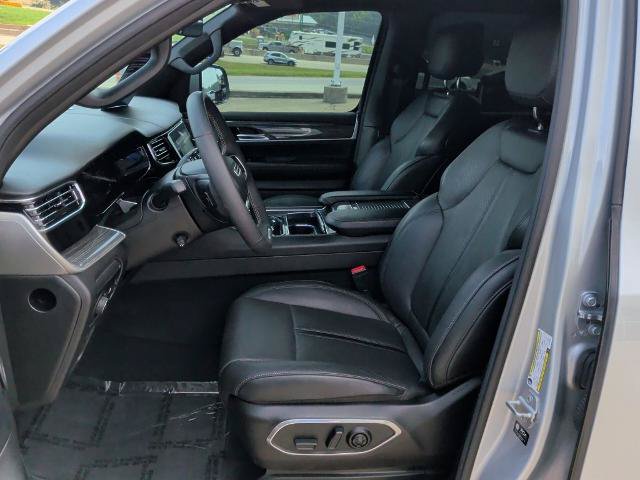 Used 2022 Jeep Wagoneer Series II RWD image 9