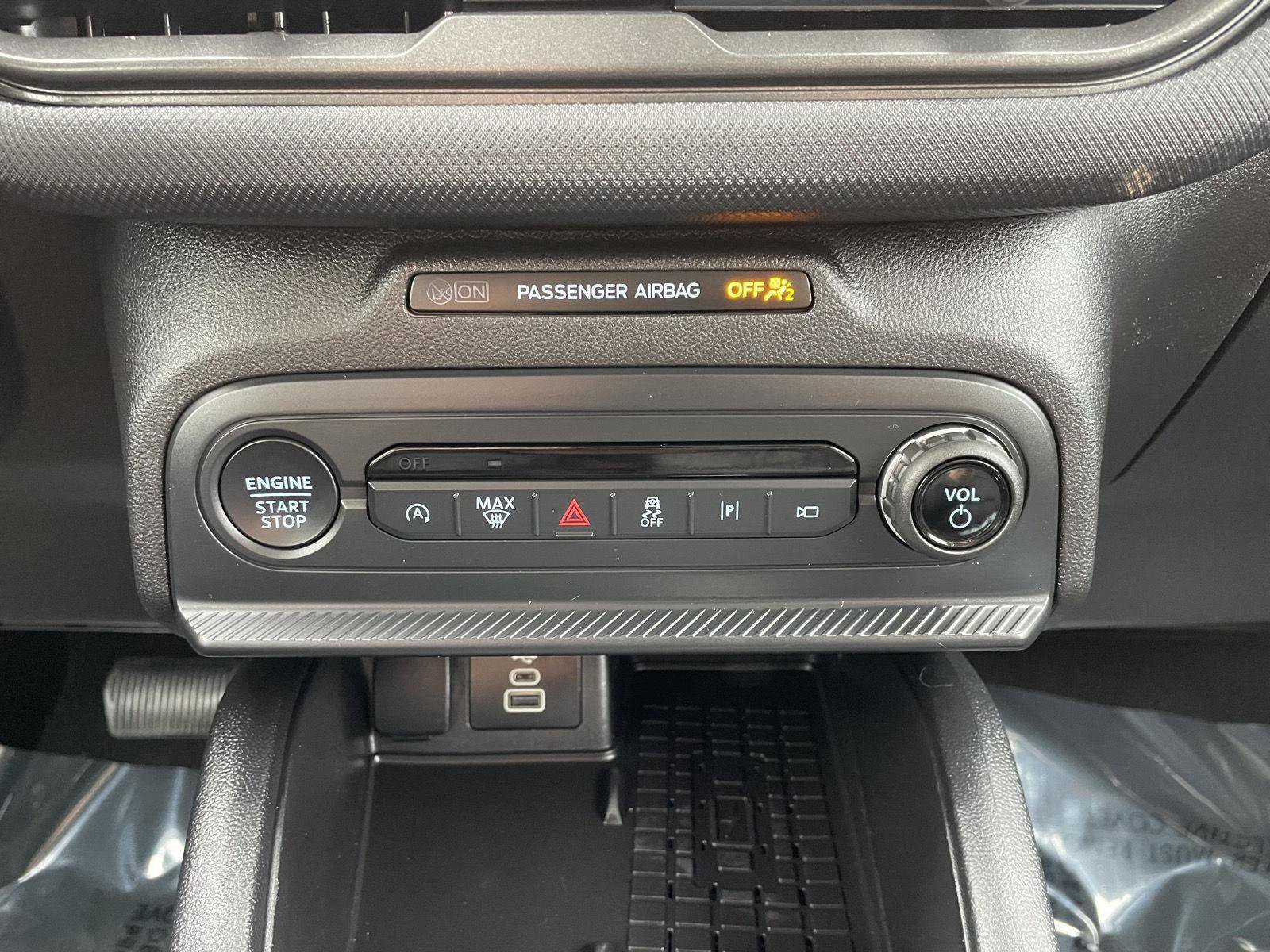 Certified 2025 Ford Bronco Sport Outer Banks w/ Outer Banks Tech Package+ AWD/4WD image 28