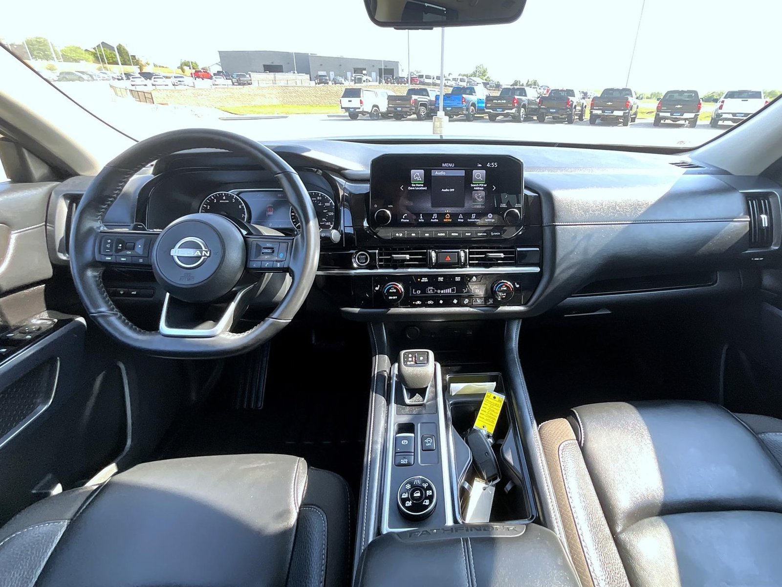 Used 2023 Nissan Pathfinder SL w/ Lighting Package (N92) AWD/4WD image 13