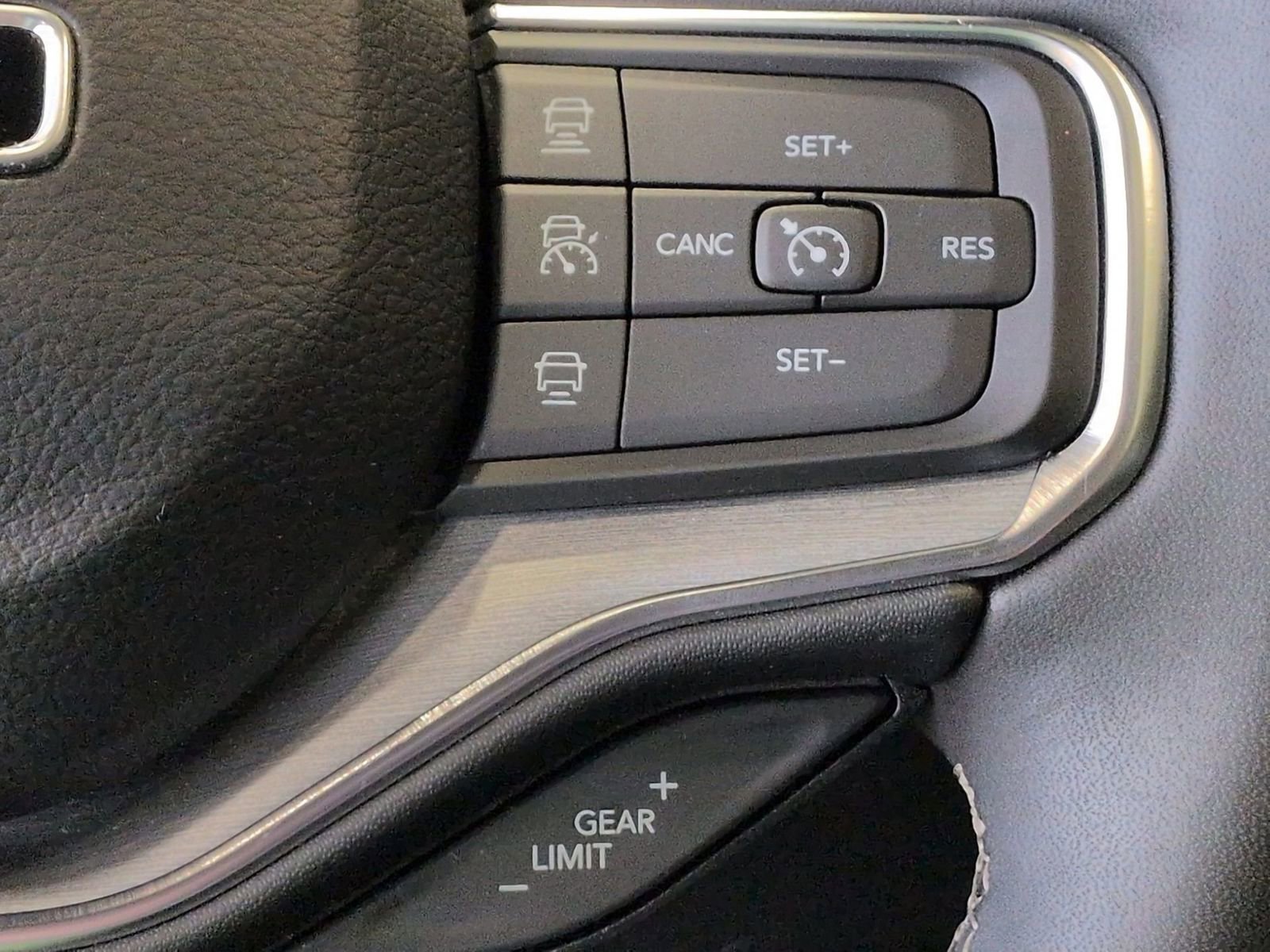 Used 2024 Jeep Wagoneer Series II image 32