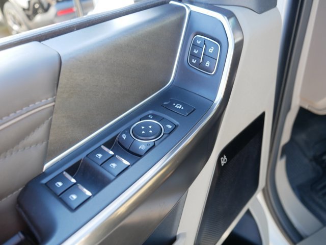Certified 2025 Ford F450 Platinum w/ Platinum Plus Package AWD/4WD image 13