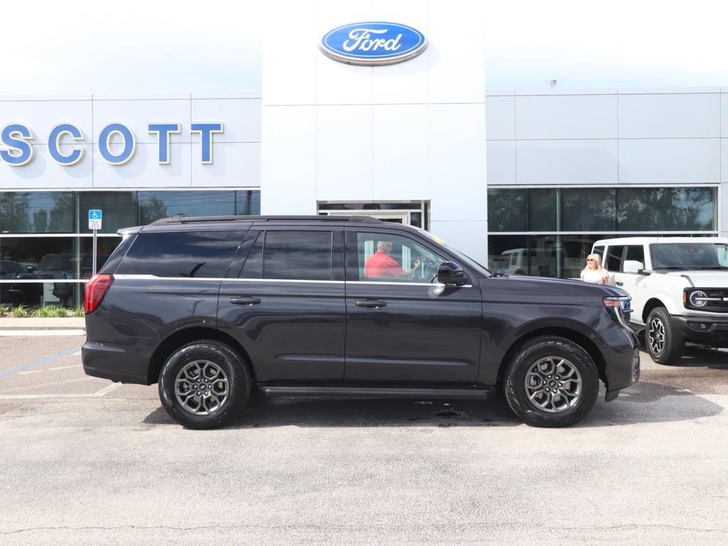 Certified 2025 Ford Expedition Active RWD image 17