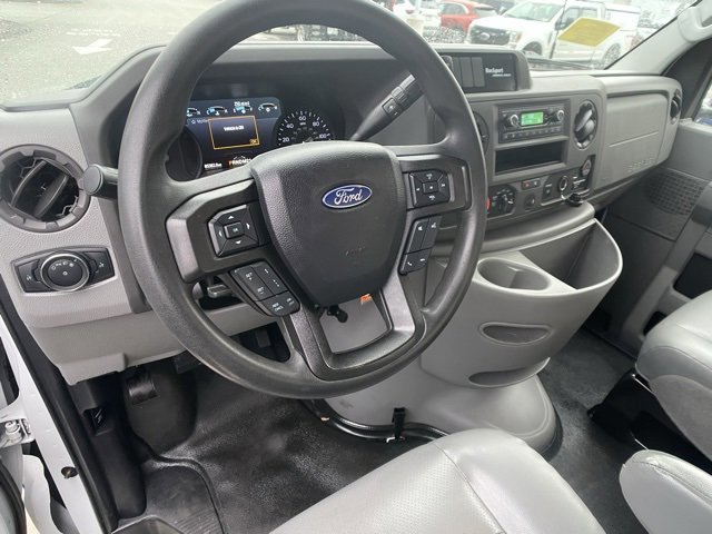 Certified 2022 Ford E-350 and Econoline 350 Super Duty image 17