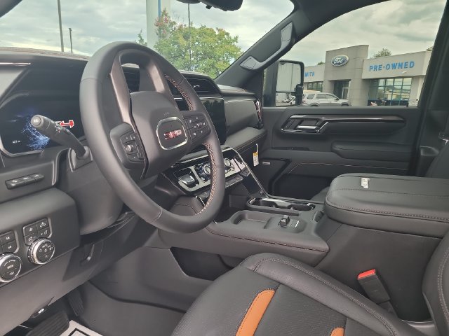 Used 2026 GMC Sierra 3500 AT4 w/ AT4 Premium Plus Package AWD/4WD image 10