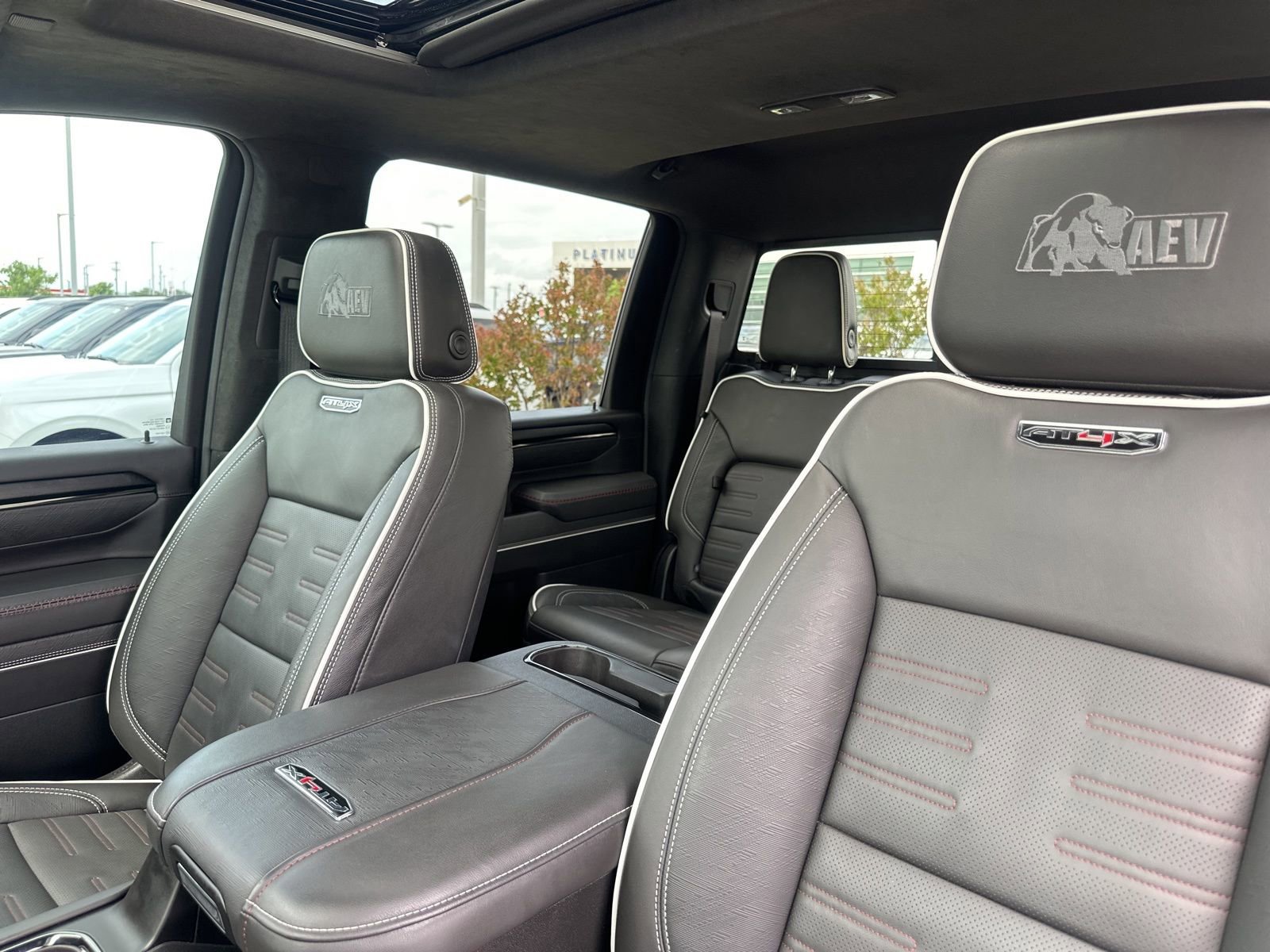 Used 2024 GMC Sierra 2500 AT4X w/ AT4X AEV Edition image 25